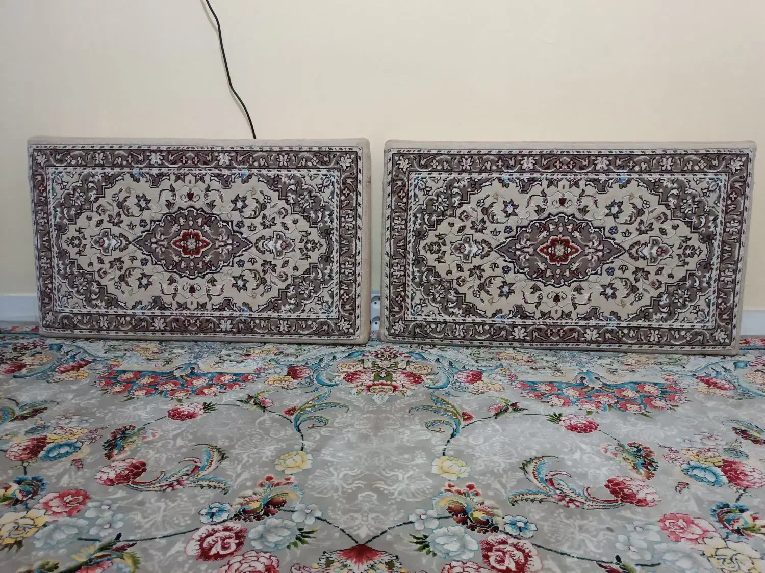 پشتی|پشتی|آران و بیدگل, |دیوار