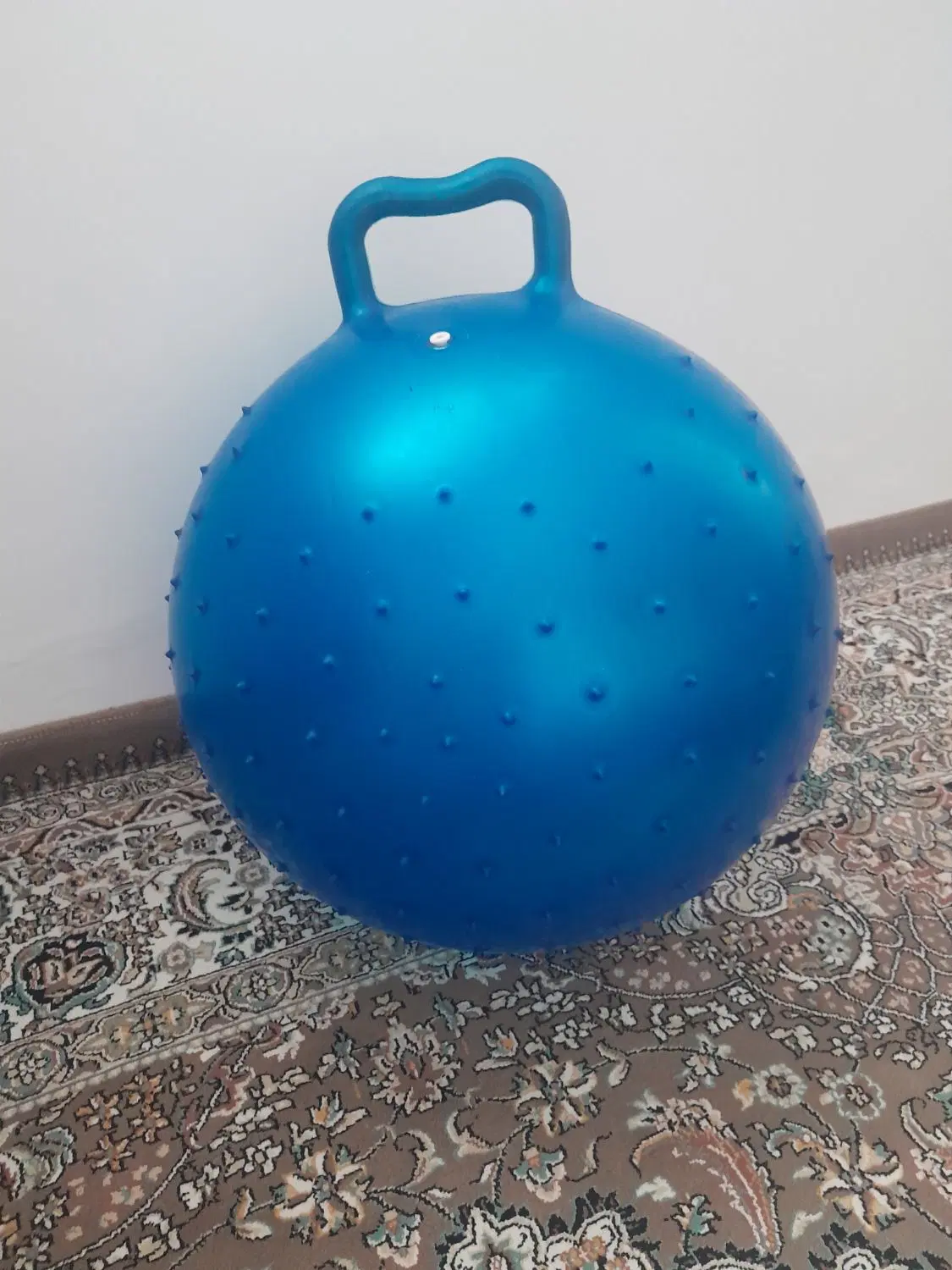 توپ|اسباب‌بازی بچه|خرمدره, |دیوار