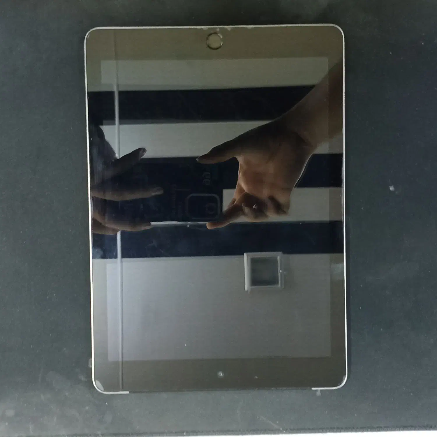 Ipad 2018 cellular|تبلت|شبستر, |دیوار