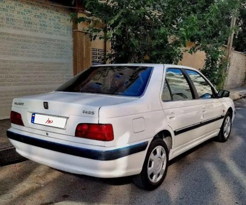 پارس xu7pمدل۴۰۲معاوضه میکنم با سورن۴۰۴به بالا|خودرو سواری و وانت|رشت, یخسازی|دیوار