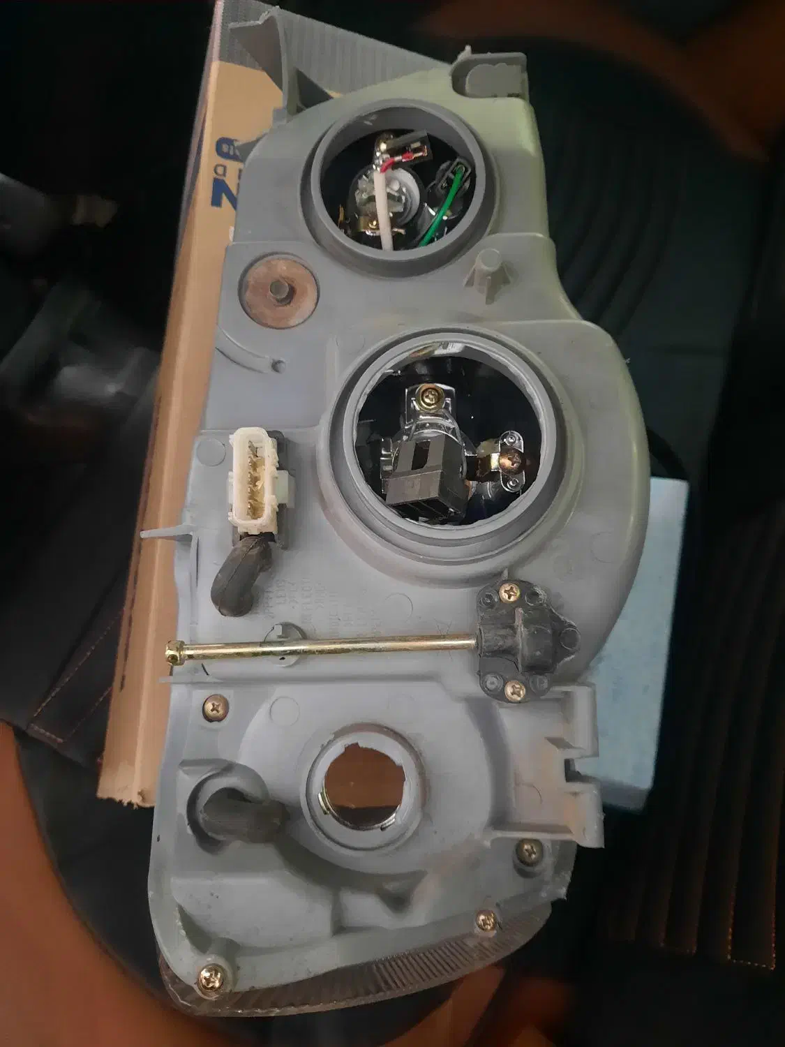 چراغ|چراغ خواب و آباژور|یزد, |دیوار