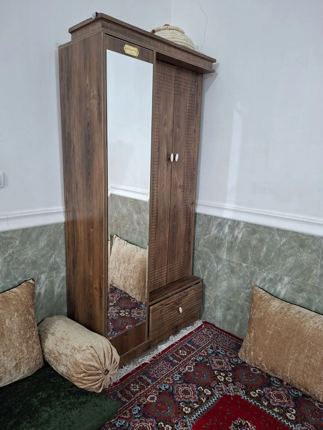کمد|جاکفشی، کمد، دراور|بندر کنگان, |دیوار