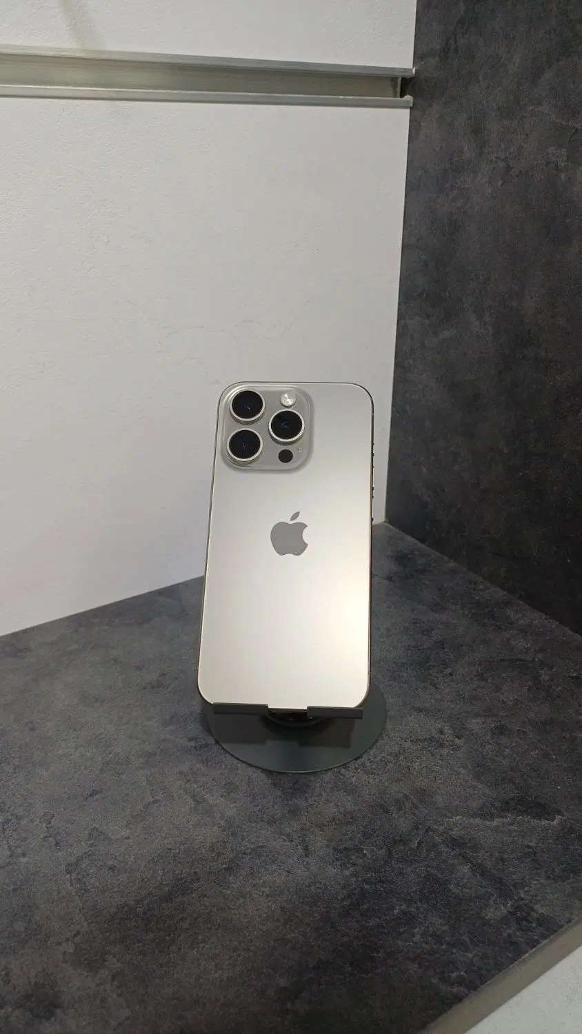 iPhone 15 pro|موبایل|کرج, مهرویلا جنوبی|دیوار