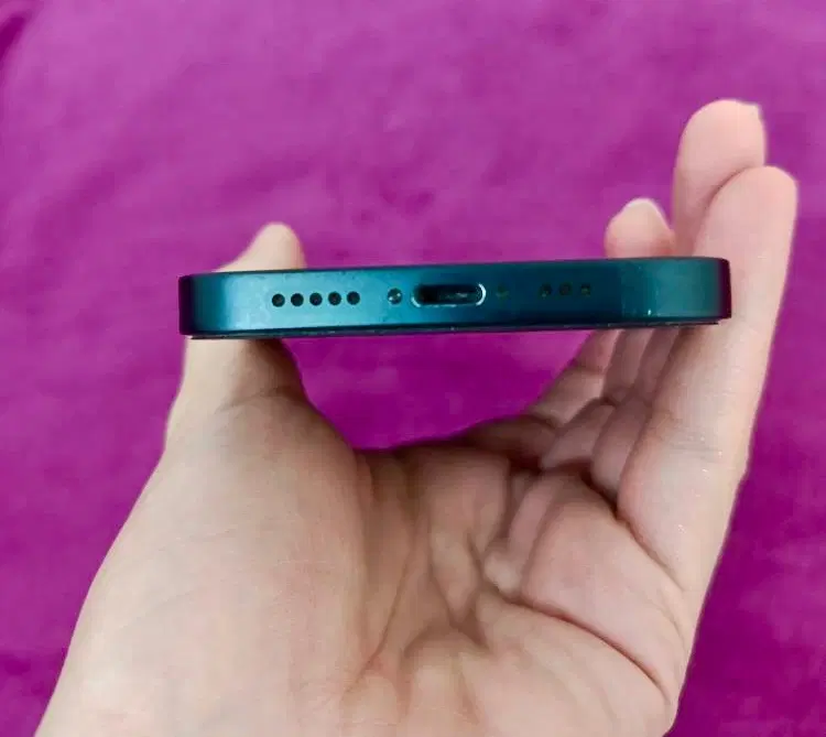 iPhone 13 normal|موبایل|رباط‌کریم, رباط‌کریم|دیوار