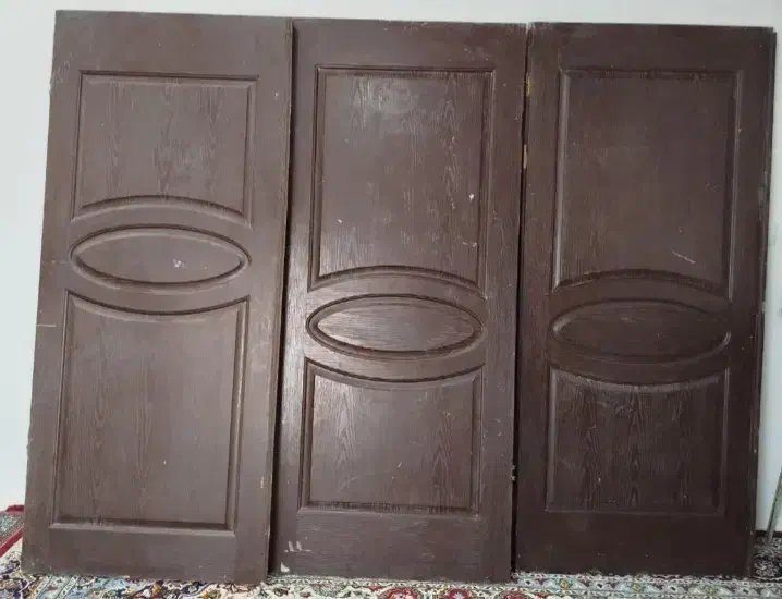 درب|مصالح و تجهیزات ساختمان|میانه, |دیوار