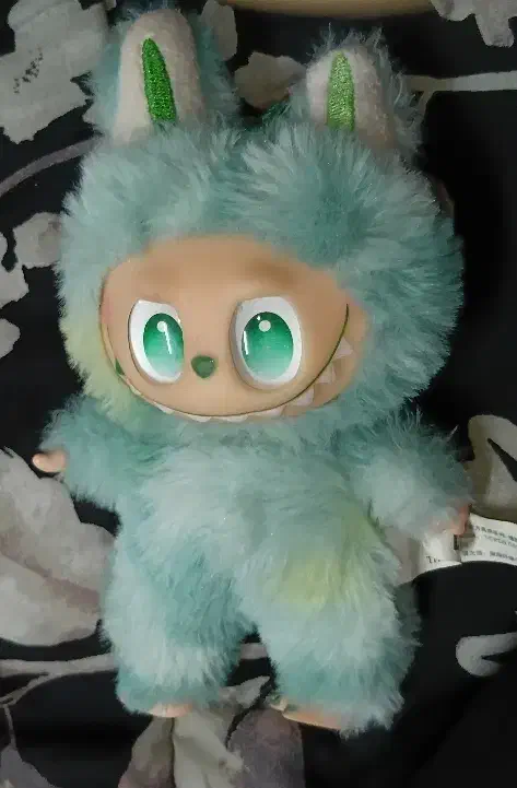 لبوبو|اسباب‌‌بازی|رشت, عینک|دیوار