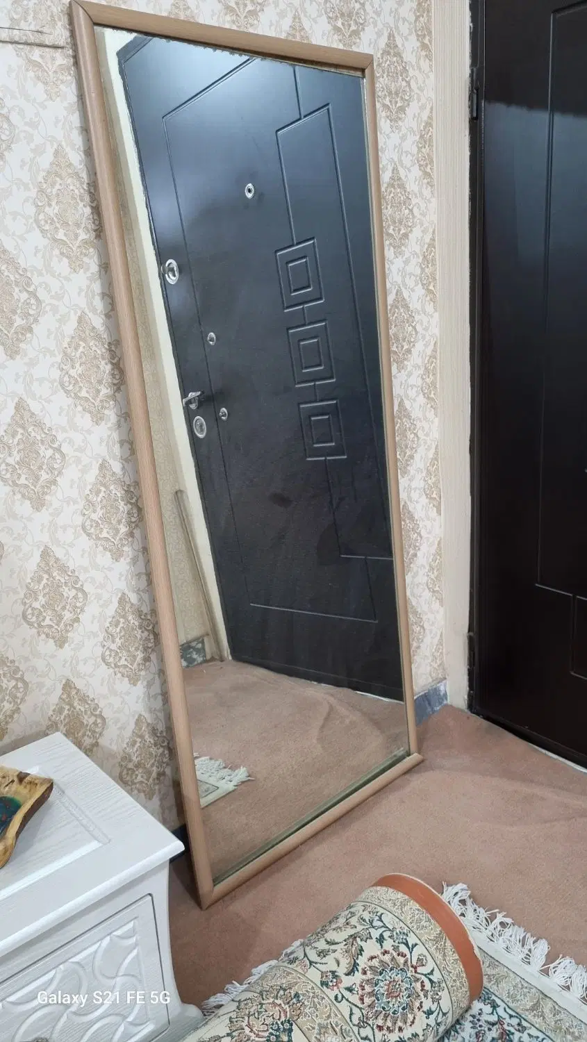 اینه|آینه|دزفول, |دیوار