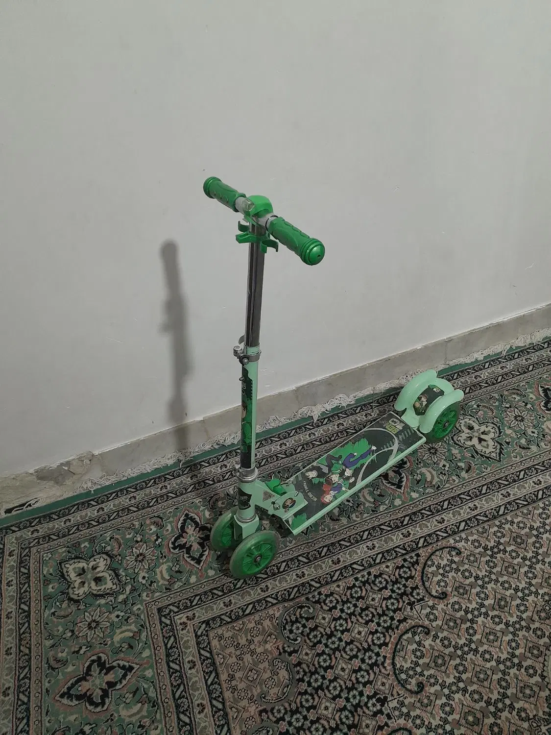 اسکوتر|دوچرخه، اسکیت، اسکوتر|یاسوج, |دیوار