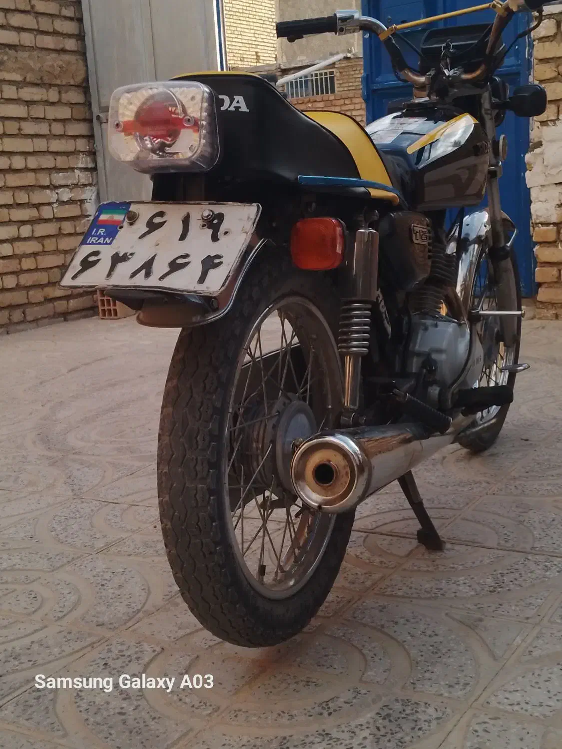 ۱۲۵|موتورسیکلت|کر, |دیوار