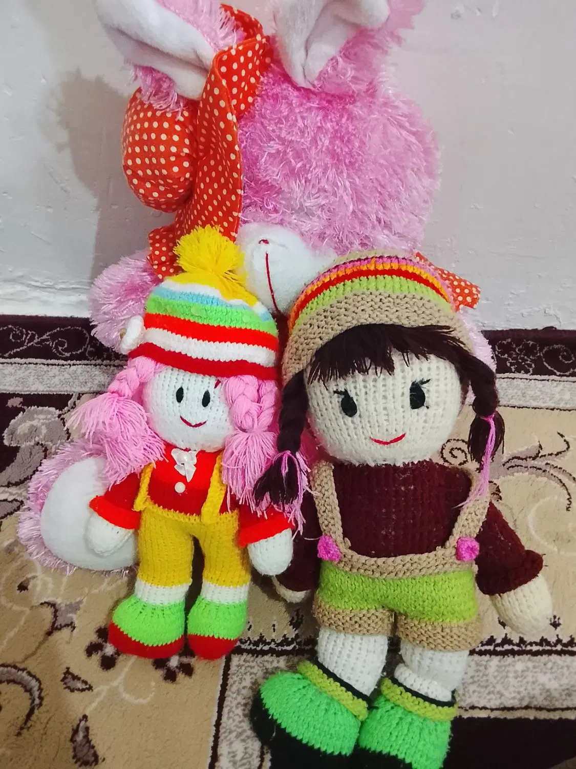 عروسک|اسباب‌‌بازی|صحنه, |دیوار