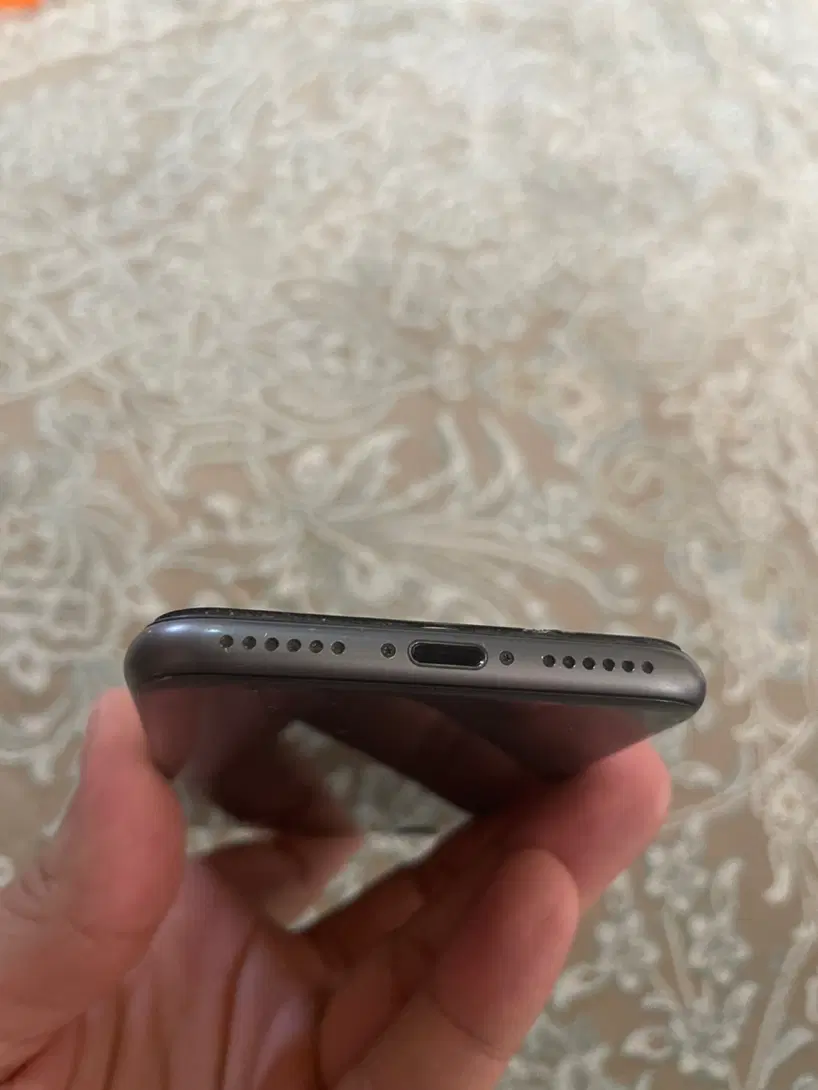 iPhone 8|موبایل|اصفهان, کوی امیریه|دیوار