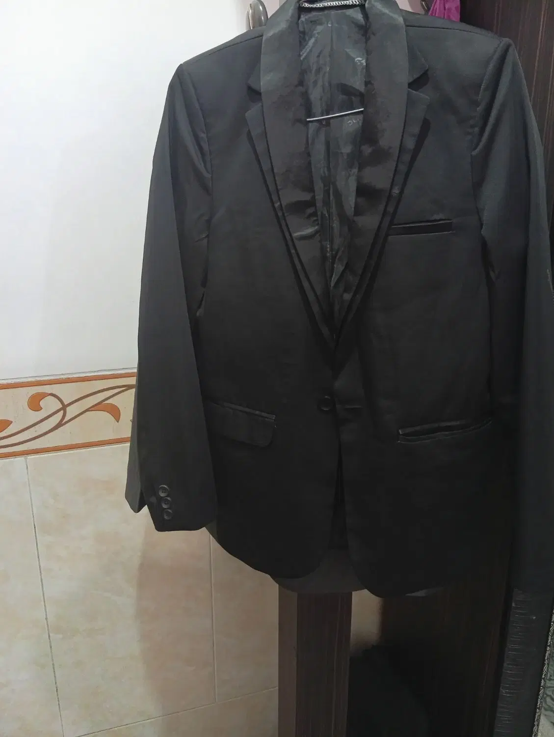 2عددکت|لباس|حمیدیا, |دیوار