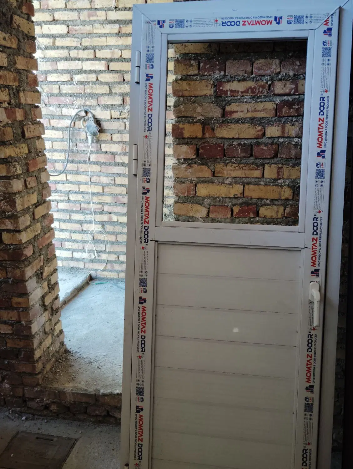 درب UPVC|مصالح و تجهیزات ساختمان|سلماس, |دیوار