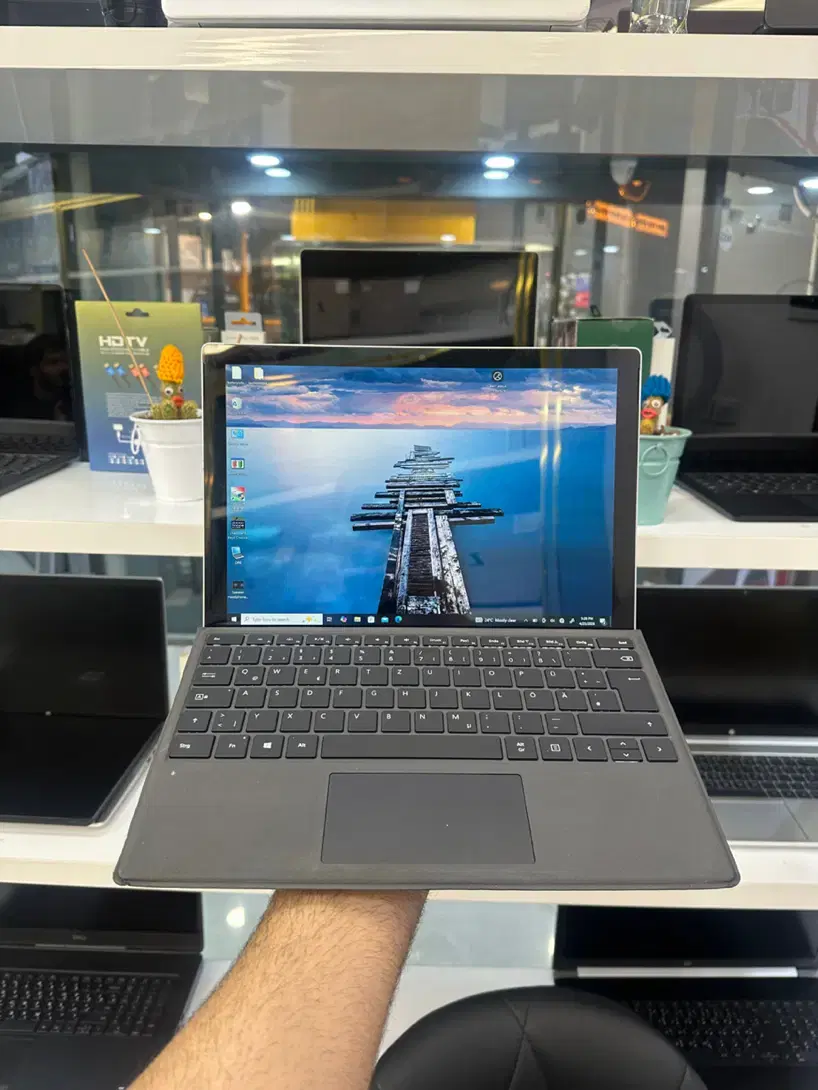 لپ‌تاپ Surface pro5|رایانه همراه|شیراز, ملاصدرا|دیوار