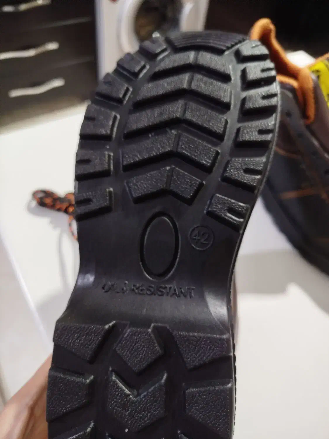 کفش کار|کیف، کفش، کمربند|بجنورد, |دیوار