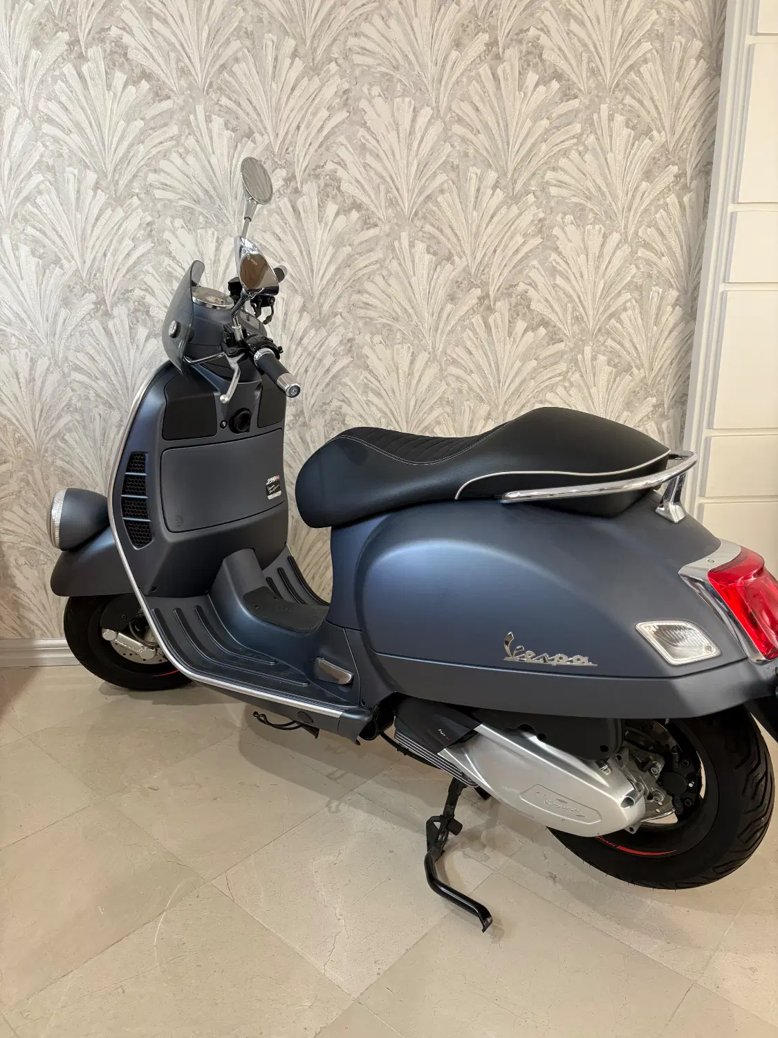 Vespa-GTV300-SEI GIORNI|موتورسیکلت|تهران, نیاوران|دیوار