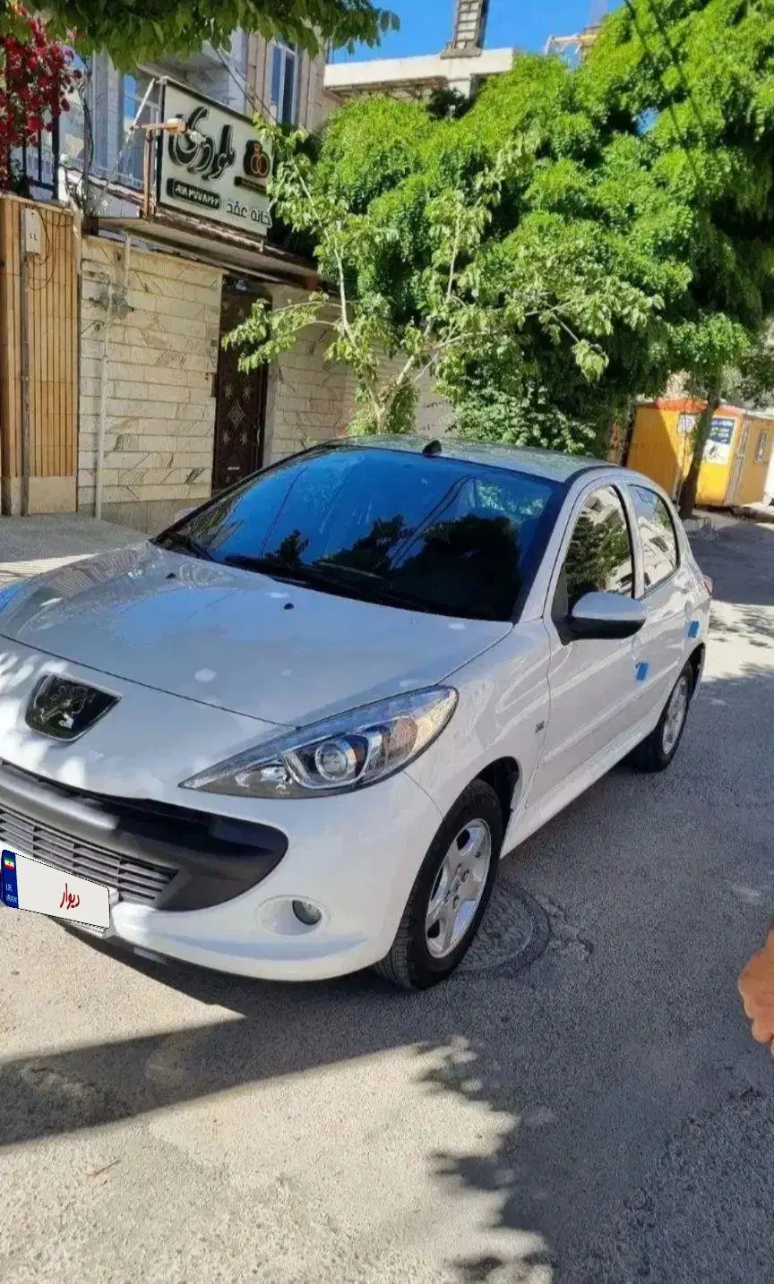 207 مدل 1403|خودرو سواری و وانت|شیراز, دباغ خانه|دیوار