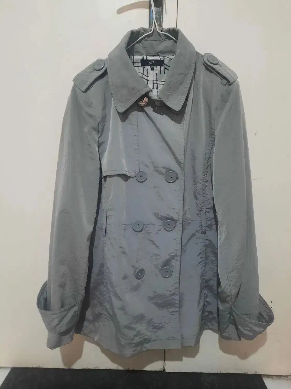 کاپشن|لباس|تهران, تسلیحات|دیوار