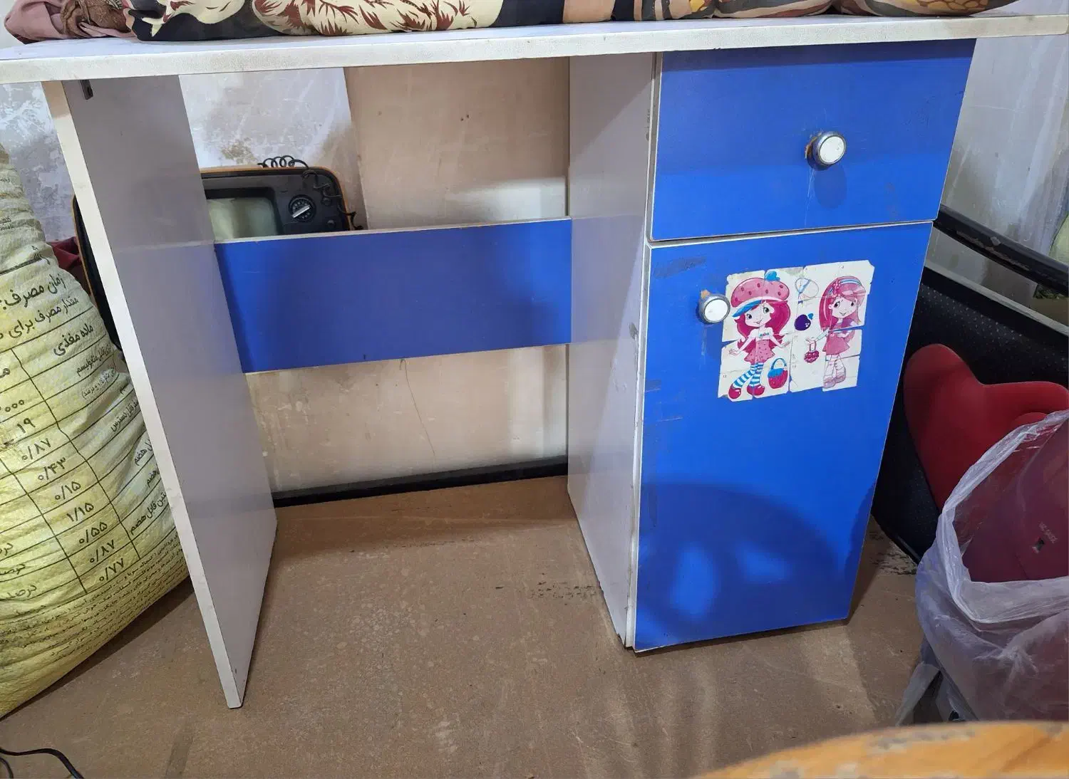 میز|میز تحریر و کامپیوتر|برازجان, |دیوار