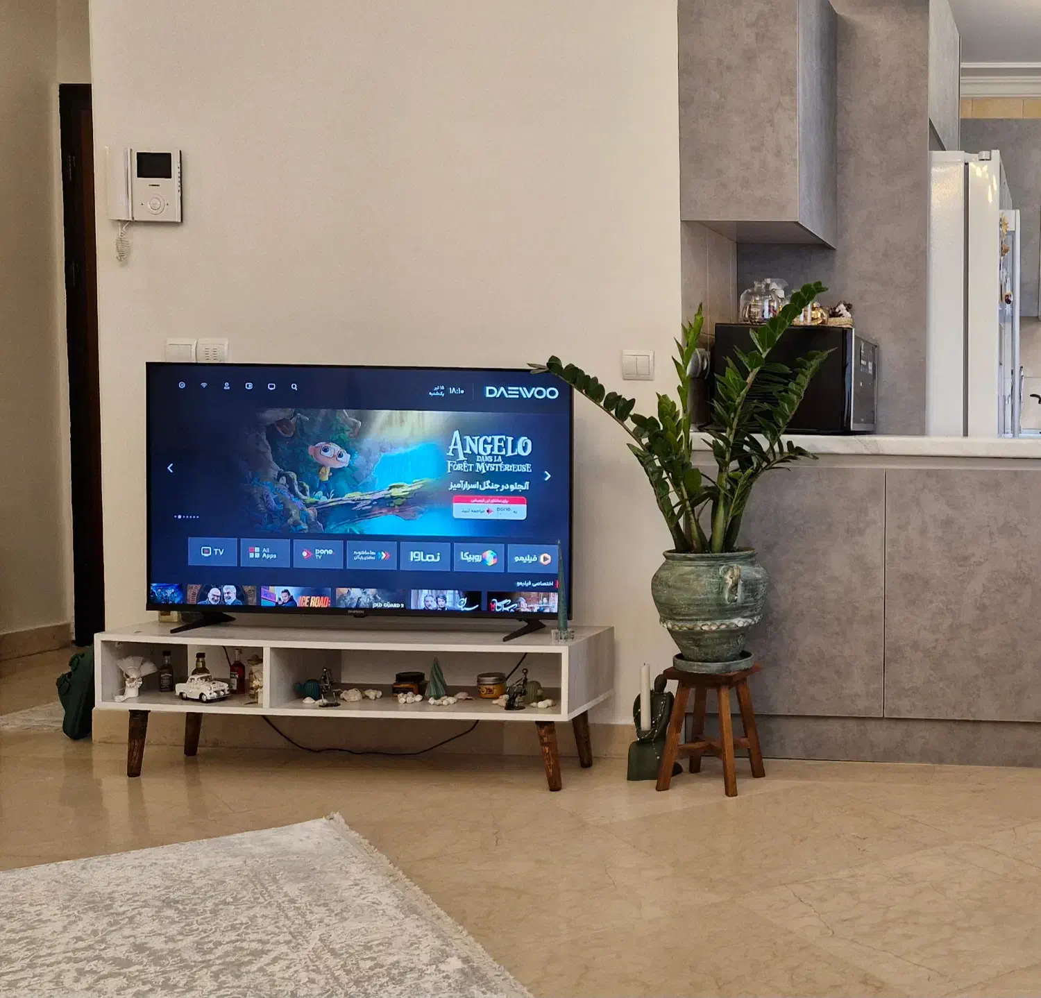 میز تی وی|میز تلویزیون|تهران, اوین|دیوار