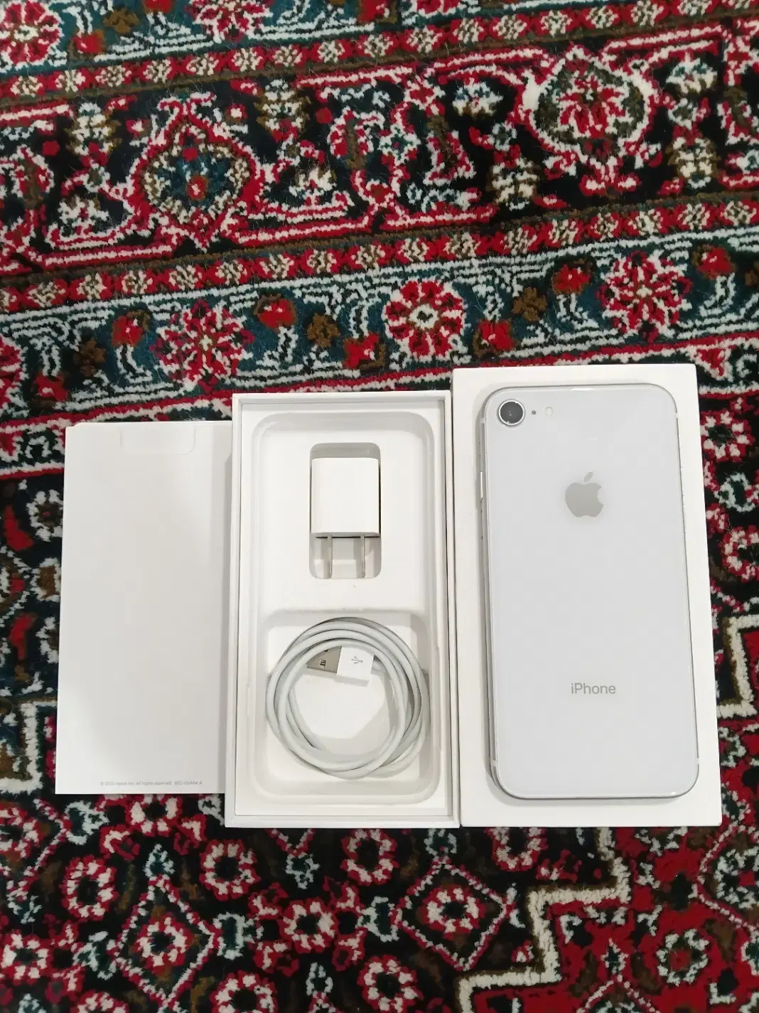 iPhone SE 2020|موبایل|سنندج, |دیوار
