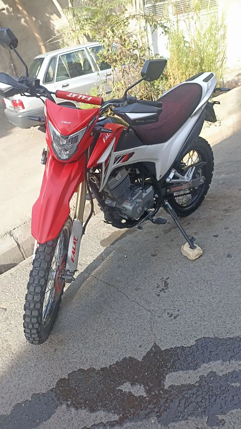فلات 200 CRf|موتورسیکلت|تبریز, |دیوار