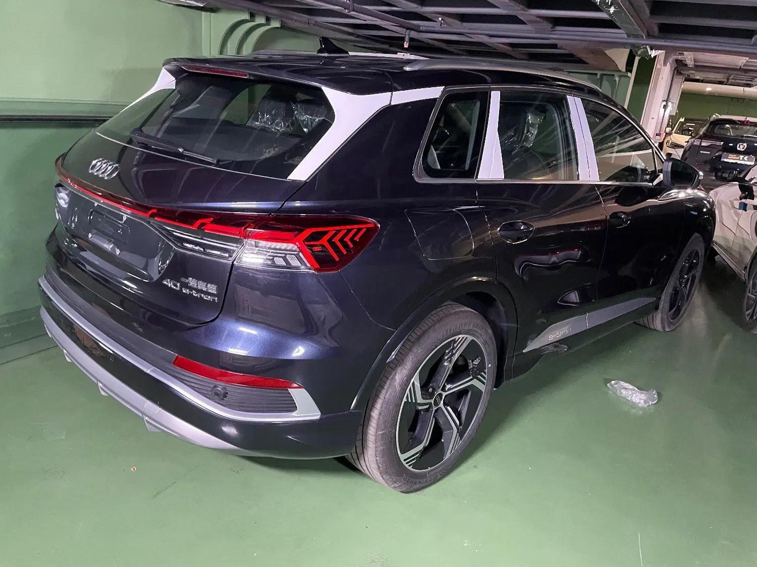 AUDI Q4|خودرو سواری و وانت|تهران, حکمت|دیوار
