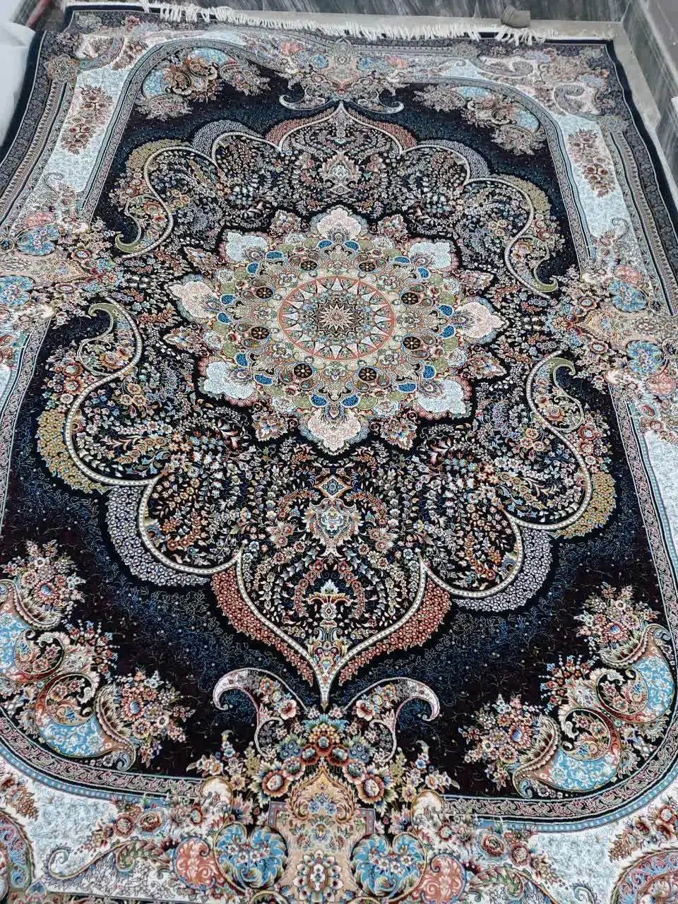 فرش|فرش|تهران, صاحب الزمان|دیوار