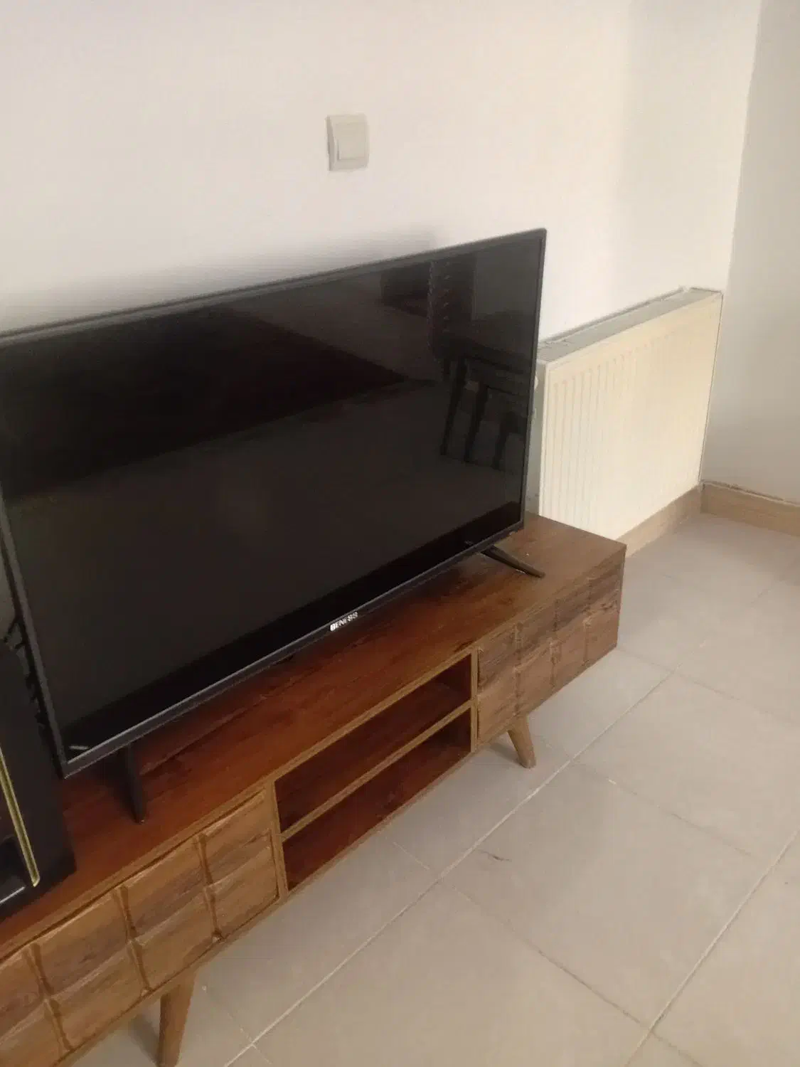 ۴۲BENESS|تلویزیون و پروژکتور|محمدیه-قزوین, |دیوار