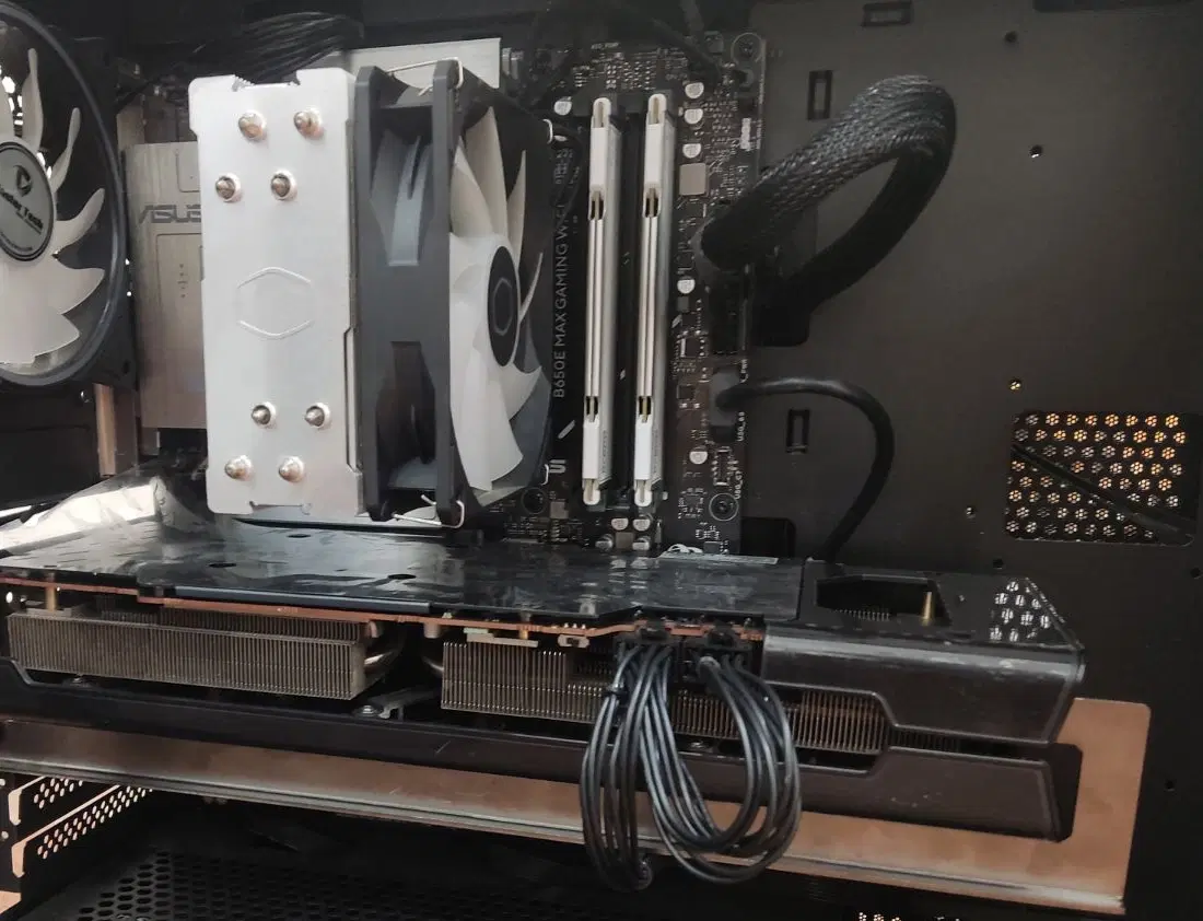 rx6800 xfx|قطعات و لوازم جانبی رایانه|دیلم, |دیوار