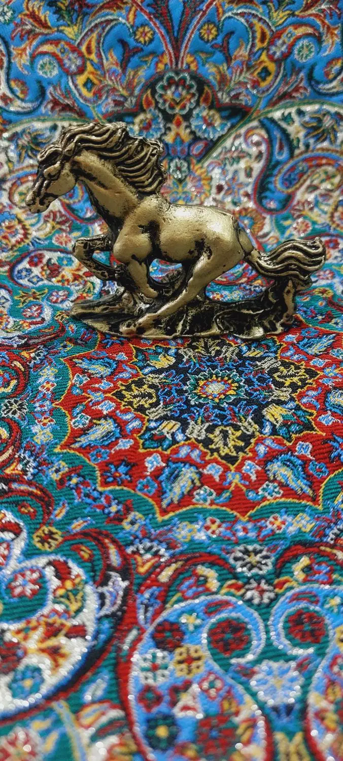 برنزی|مجسمه، تندیس، ماکت|تهران, جمهوری|دیوار