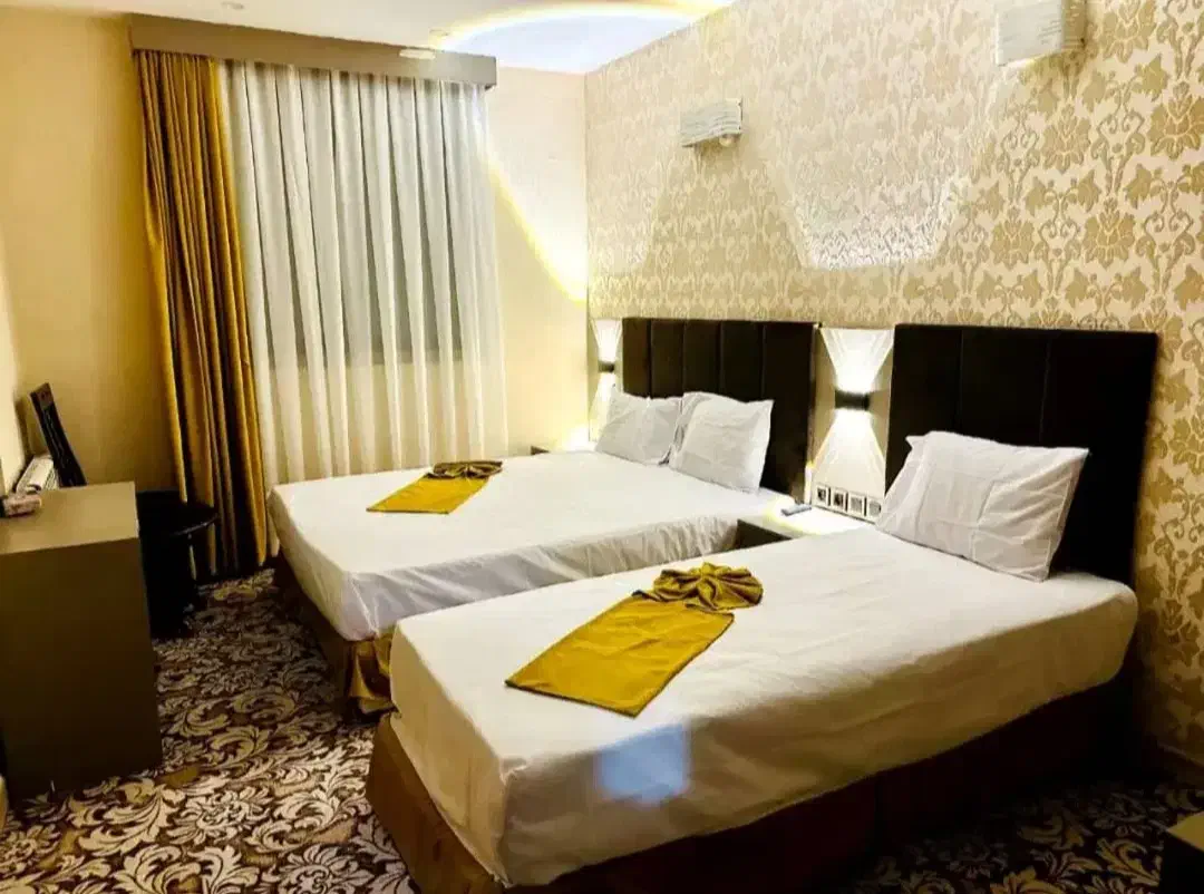 مشهد الرضا هرهفته|تور و چارتر|همدان, |دیوار