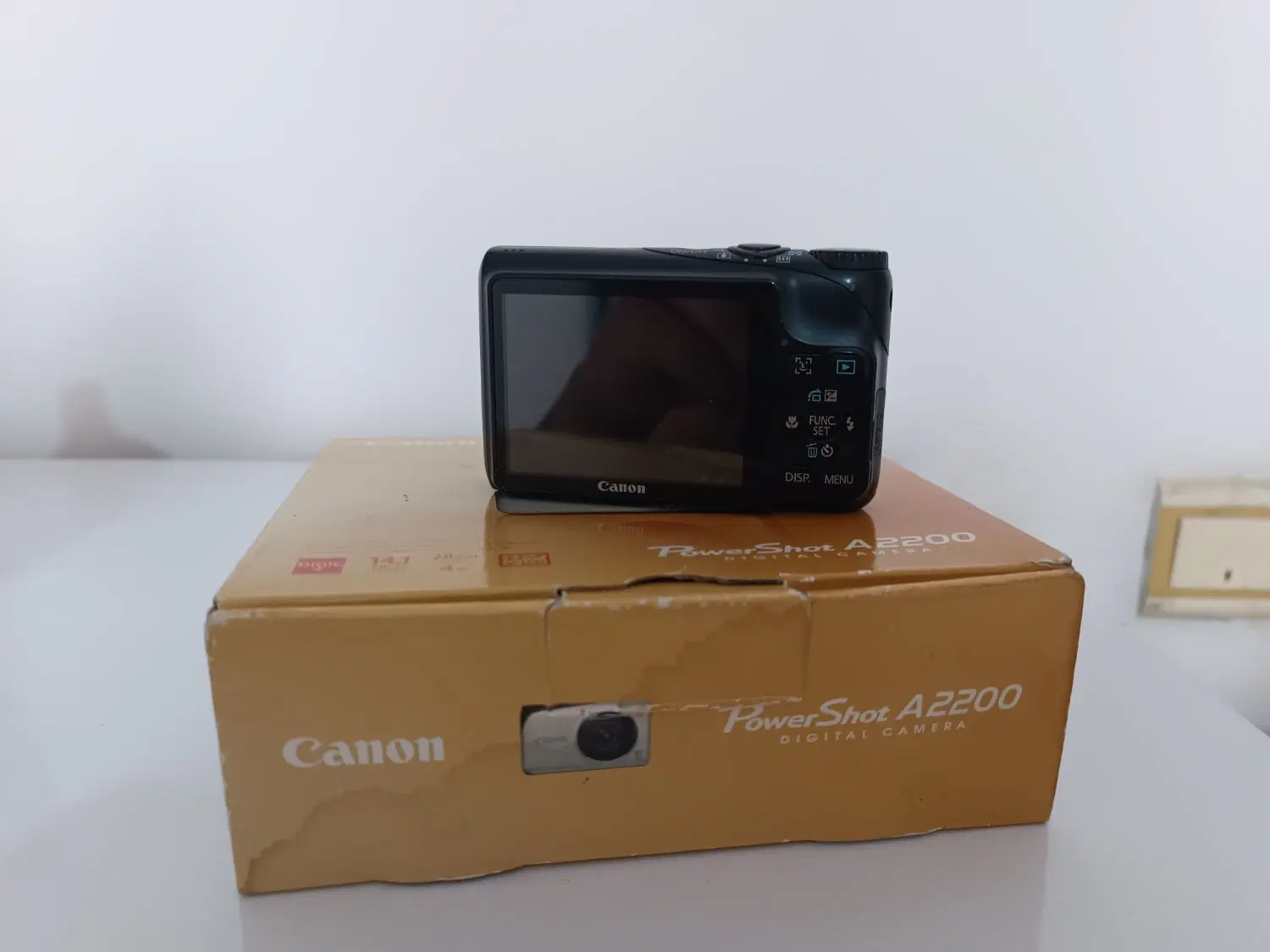 Canon A2200|دوربین عکاسی و فیلم‌برداری|چهارباغ, |دیوار