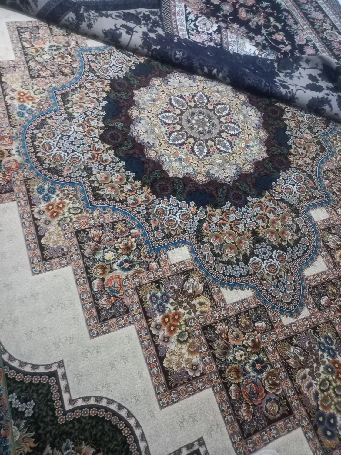 فرش|فرش|قدس, شهر‌قدس|دیوار