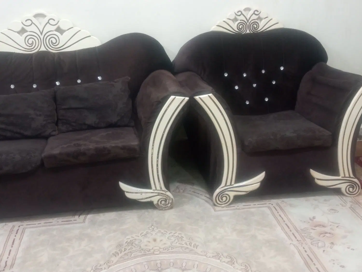 مبل|مبلمان خانگی و میز عسلی|بهار, |دیوار