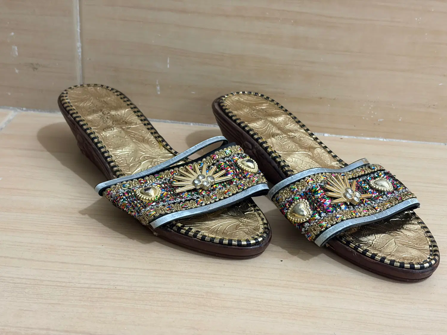 کفش|کیف، کفش، کمربند|مهاباد (آذربایجان غربی), |دیوار