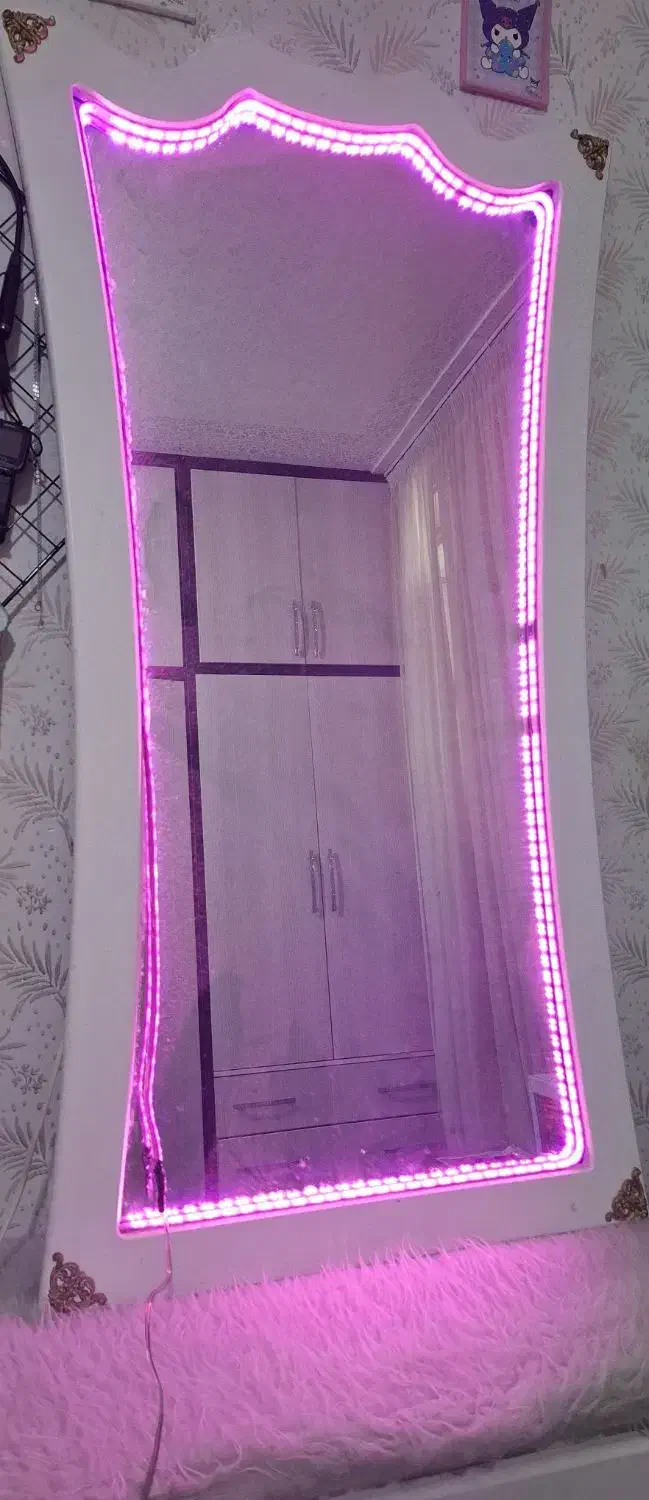 آینه کنسول|بوفه، ویترین، کنسول|صحنه, |دیوار