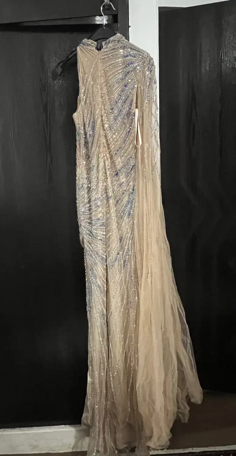 لباس شب|لباس|قم, انسجام|دیوار