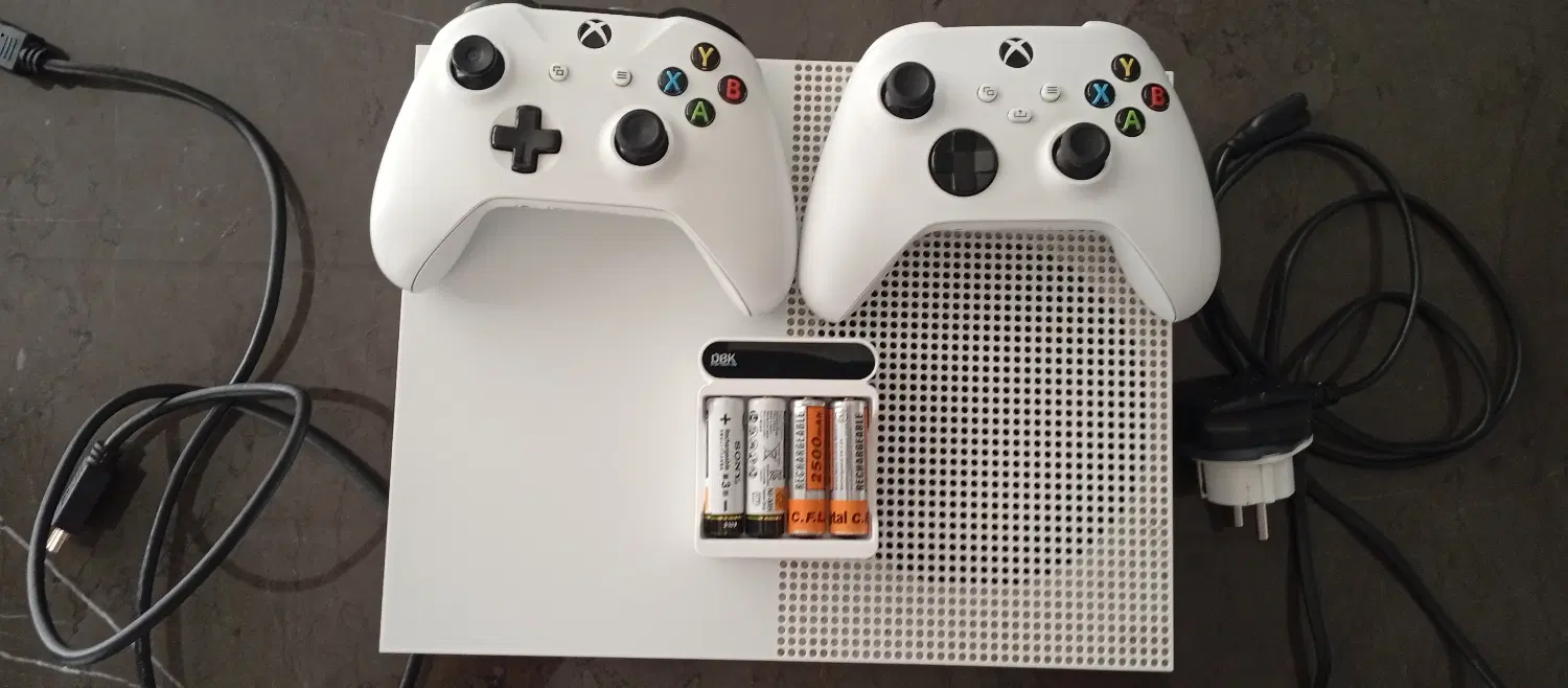 Xbox one s|کنسول، بازی ویدئویی و آنلاین|مشهد, گوهرشاد|دیوار