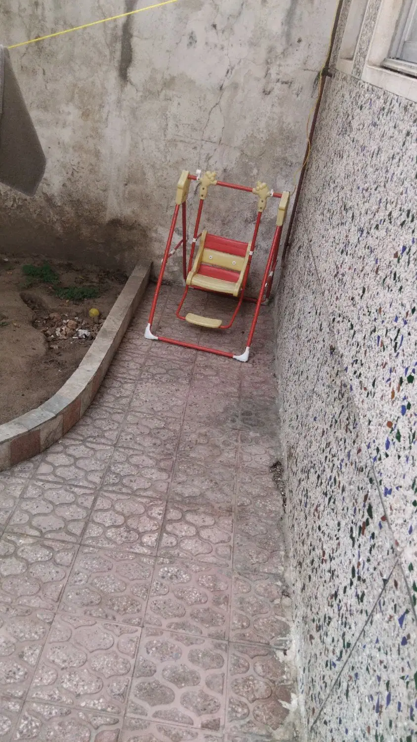 تاب|اسباب‌بازی بچه|رشت, دیانتی|دیوار