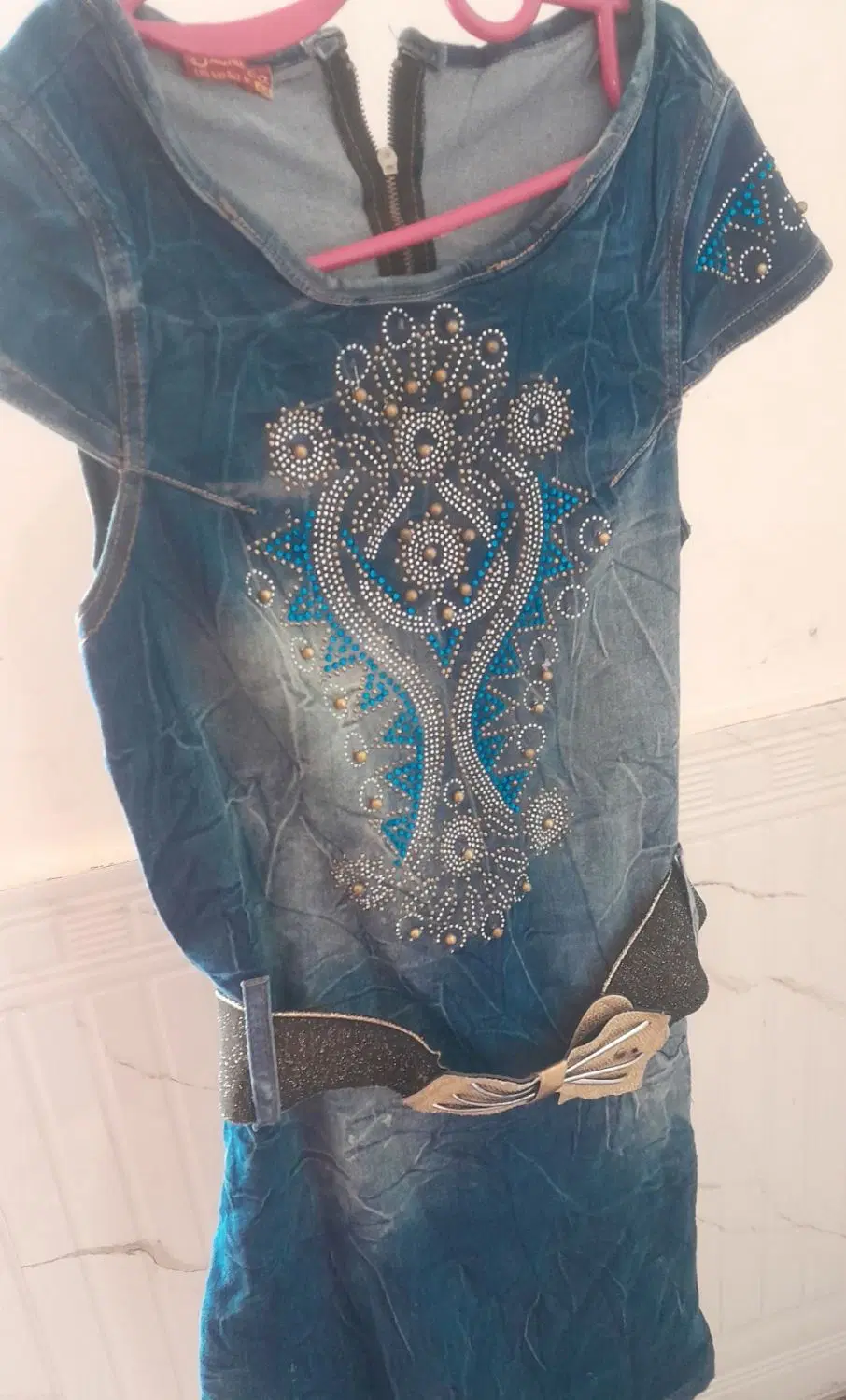 مجلسی|لباس|آذرشهر, |دیوار