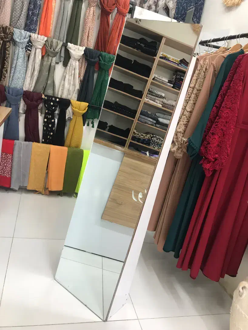 آینه|آینه|مشهد, رده|دیوار