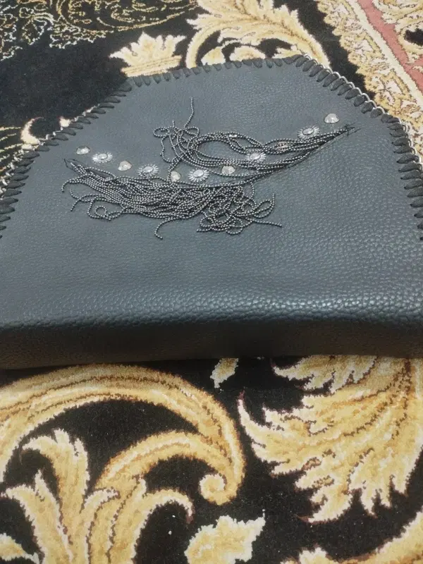 مدارک|اشیا|اهواز, کوی علوی|دیوار