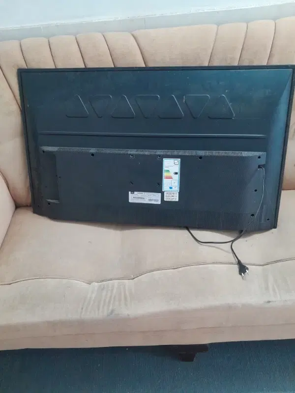 TCL|تلویزیون و پروژکتور|مشهد, شهرک شهید باهنر|دیوار