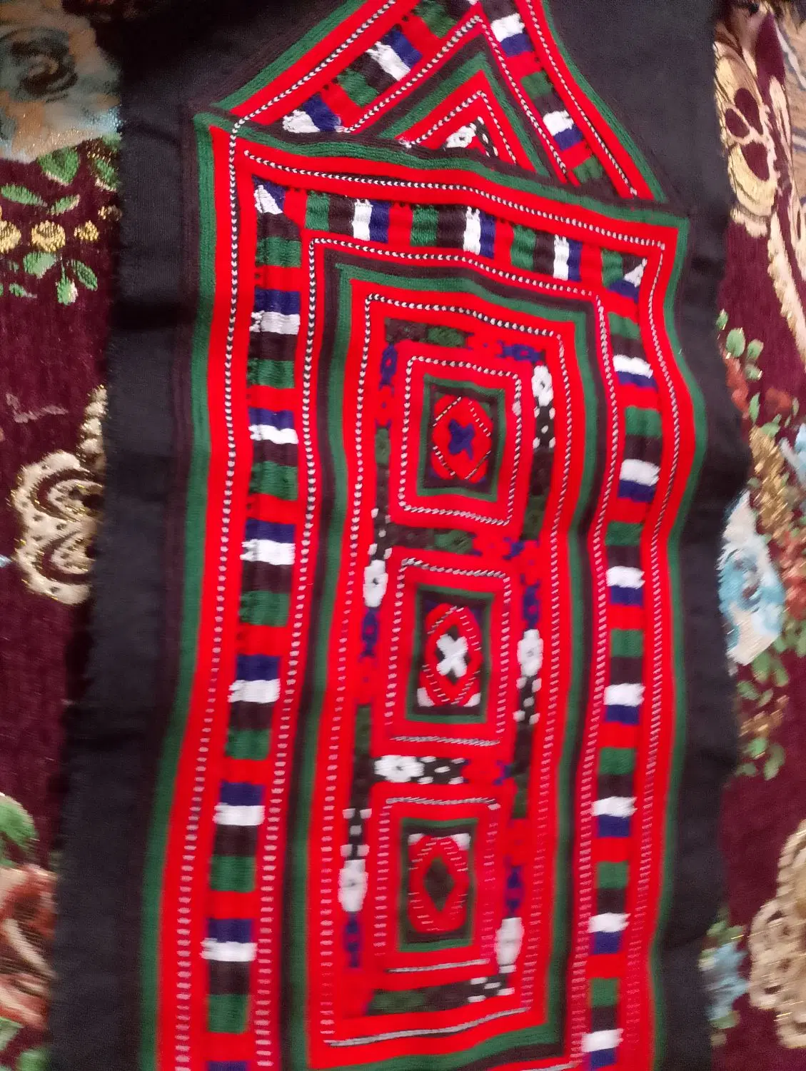 زیح بچگانه|لباس|سراوان, |دیوار