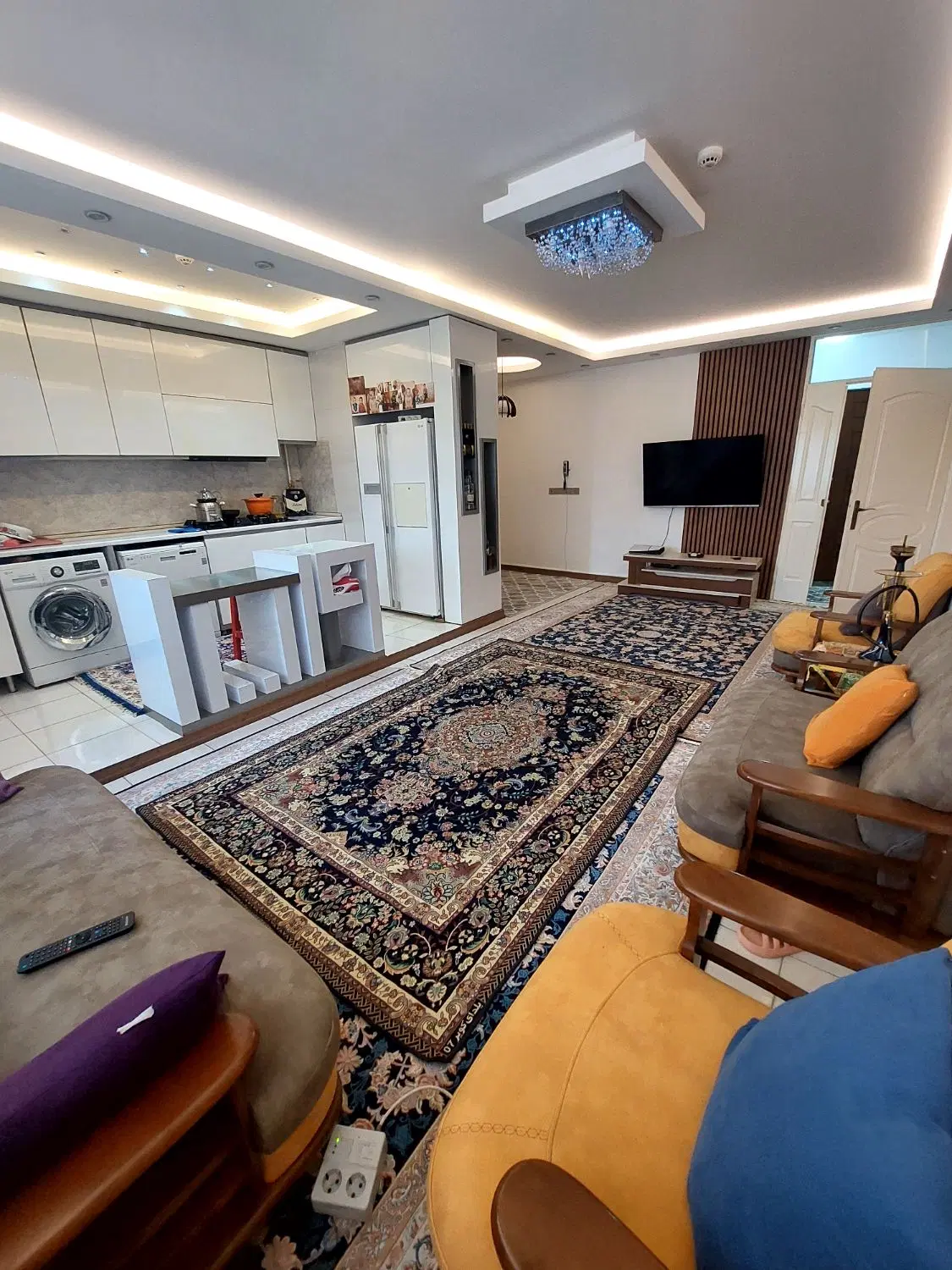 برج آگاهی ویلاشهر بهاران ۸۵ متری لوکس|فروش آپارتمان|سنندج, |دیوار