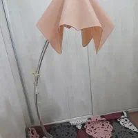 آباژور ایستاده
