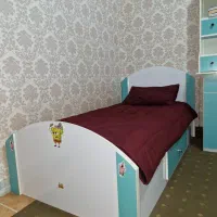 میز تحریر و تخت خواب  همراه با تشک