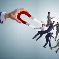 استخدام کارمند فروش و بازاریاب در شبکه های مجازی