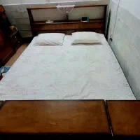تخت خواب دونفره چوبی